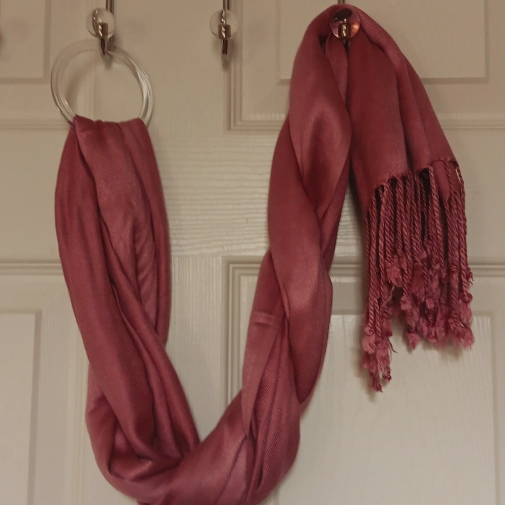 NWOT Mauve Scarf/Shawl - Picture 2 of 5